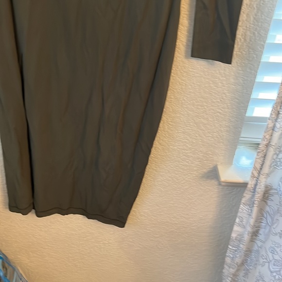 Weekend Stories Serilda Midi Dress - Picture 7 of 8